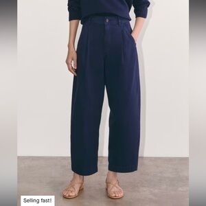 Like new Everlane The Everywhere Pant Navy Size 4